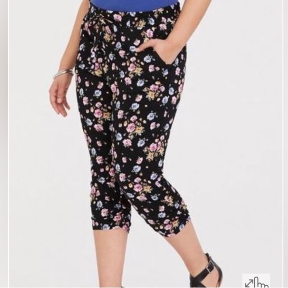 Crop floral mid-rise joggers